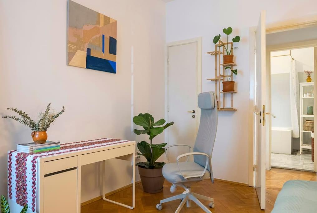 Ultra-Central University Square Apartament Apartament Bukarest Eksteriør billede